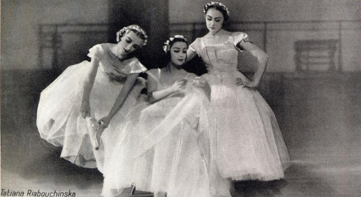 Three ballet dancers