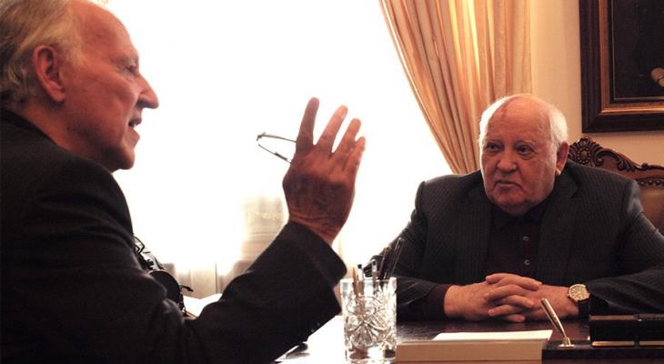 Werner Herzog talking to Gorbechev