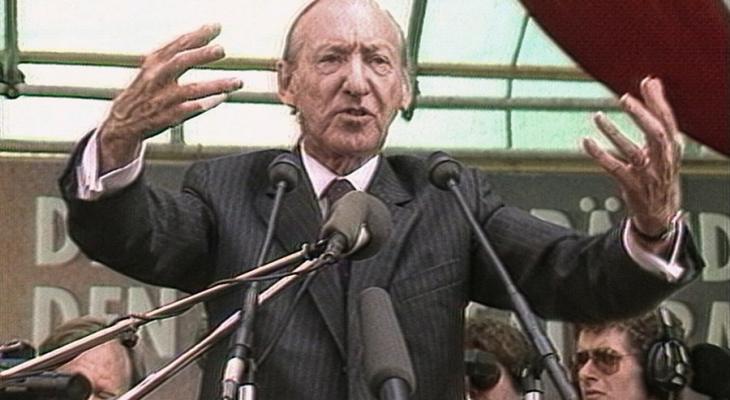General Kurt Waldheim in front of microphones