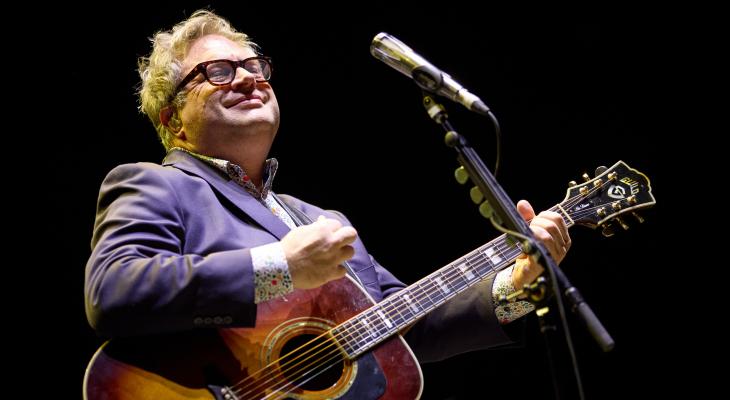 Steven Page with Craig Northey, Kevin Fox, and special guest  Tom Wilson