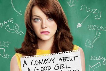 Emma Stone holding a piece of paper